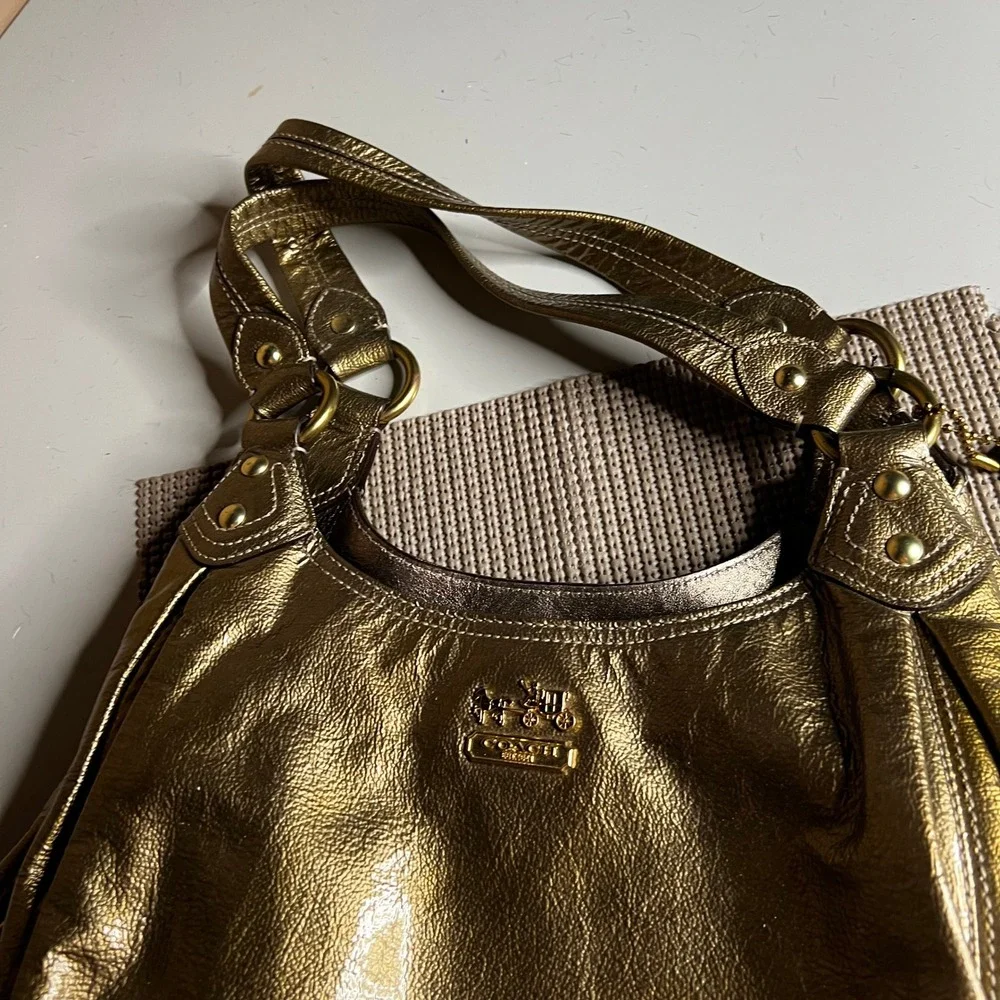 Coach Metallic Gold Leather Hobo Shoulder Bag Turquoise Lining 14381